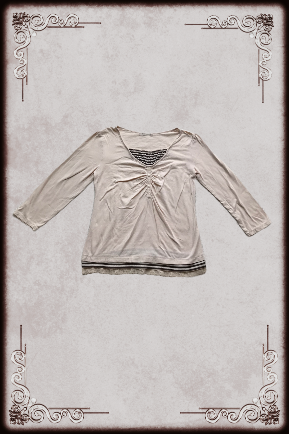 Heart in Chains Striped Layer Crop Sleeve