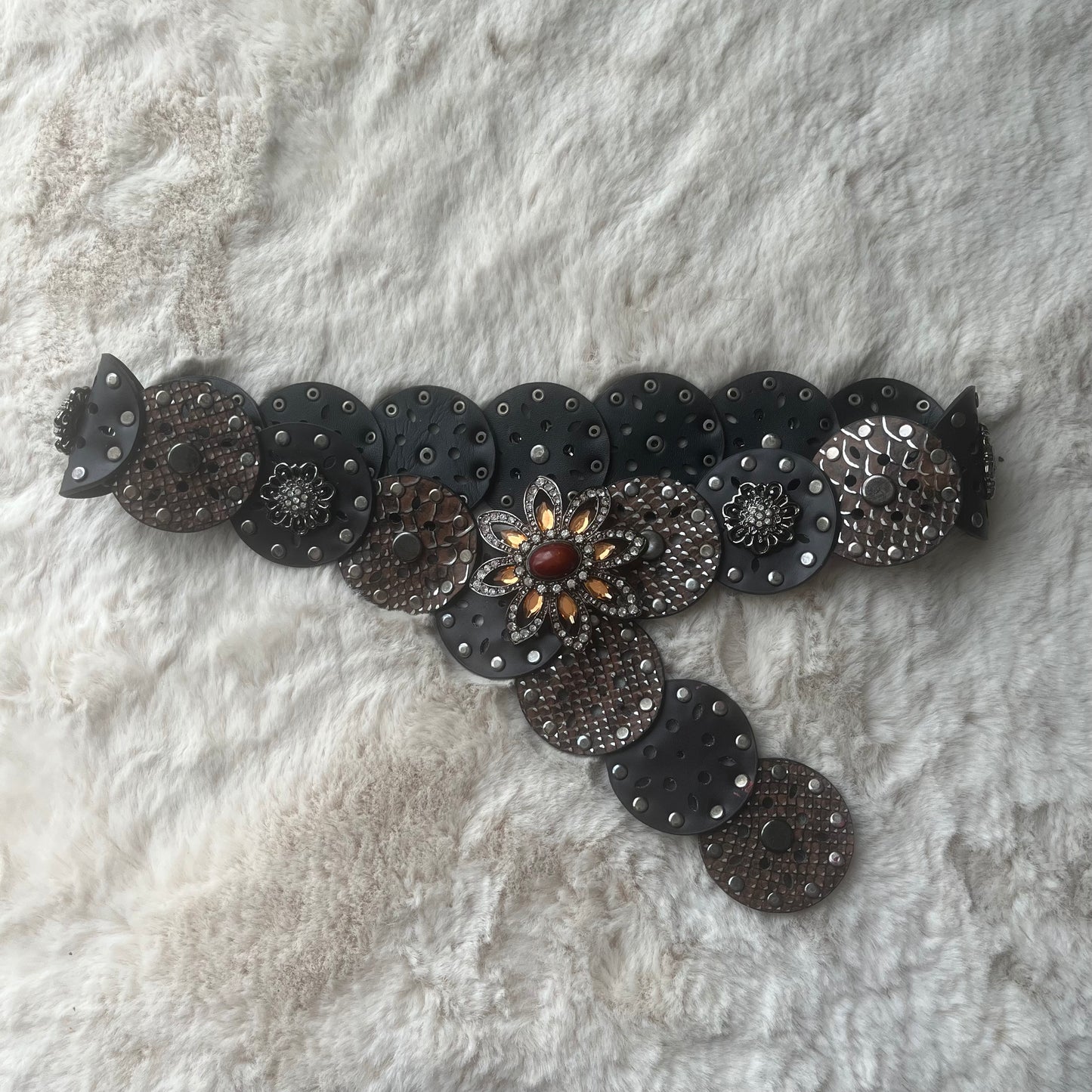 Brown Flower Buckle Disc Belt