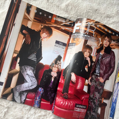 Men’s Spider Magazine - 2012.01